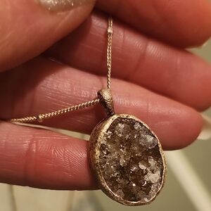 Elegant Gold Druzy Pendant Necklace
